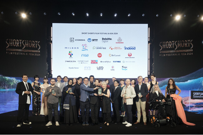 4936作品の頂点に！森崎ウィン監督がSSFF & ASIA 2024のグランプリとなる「ジョージ・ルーカス アワード」を受賞！ 喜びを爆発「別所さん、マジで嬉しいっす！！」