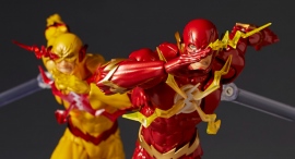 地上最速のスピードスター「フラッシュ」が、彼の戦う目的すべてを破壊するヴィラン「リバース・フラッシュ」と共にアクションフィギュアとして再登場！