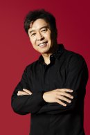 photo Kazuyoshi Shimomura（AGENCE HIRATA)