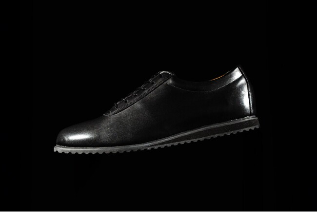 【blueover】梅雨に必須の防水ビジネススニーカーが大型アップデートを得て、さらに履きやすく、そして美しくなって登場。