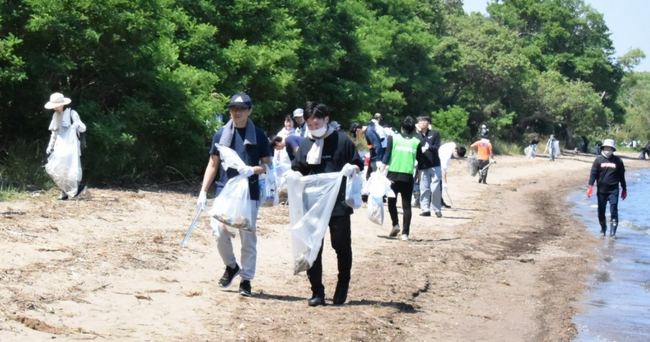 【平和堂グループ】6月14日（金）　びわ湖一斉清掃を実施しました