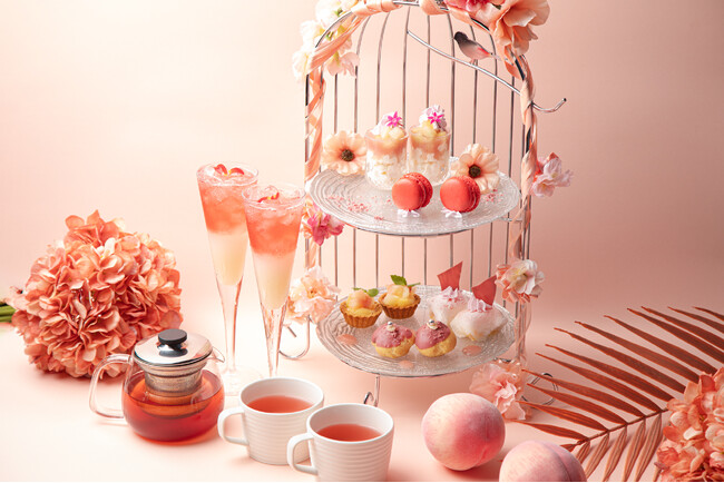 【渋谷ブルーバード】「コーラルピンク-桃色珊瑚-」と「桃スイーツ」がテーマの“桃色LOVE＆PEACH” アフタヌーンティーが夏期限定で登場！ 最上階、季節の空を目の前に楽しむ至福の時。