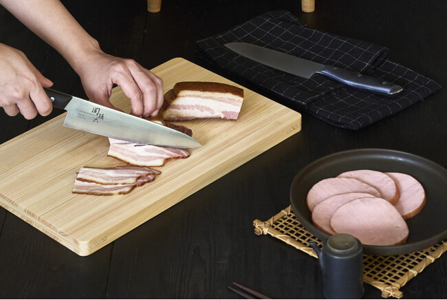 堅牢性に加えてお手入れのしやすさを実現した逸品！こだわりの三工程刃付けで、爽快で鋭い切れ味を実現 樹脂ハンドルの包丁新シリーズ「あまいろ」が関孫六から登場