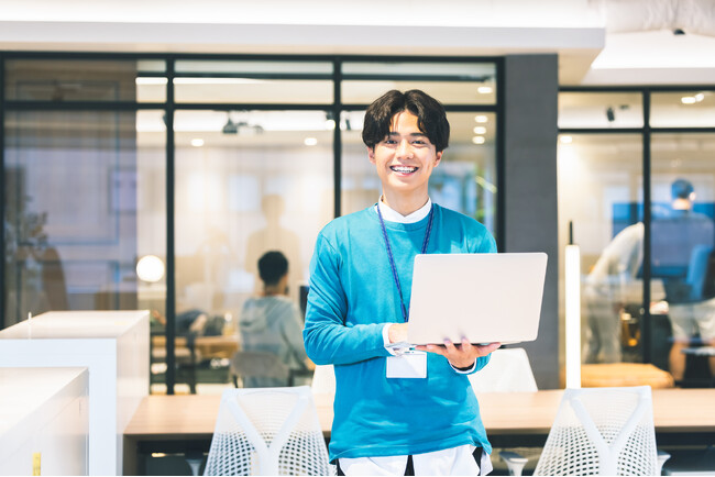 深刻化するIT人材不足に新たな扉を開く　未経験・異業種からのIT人材転身を支援