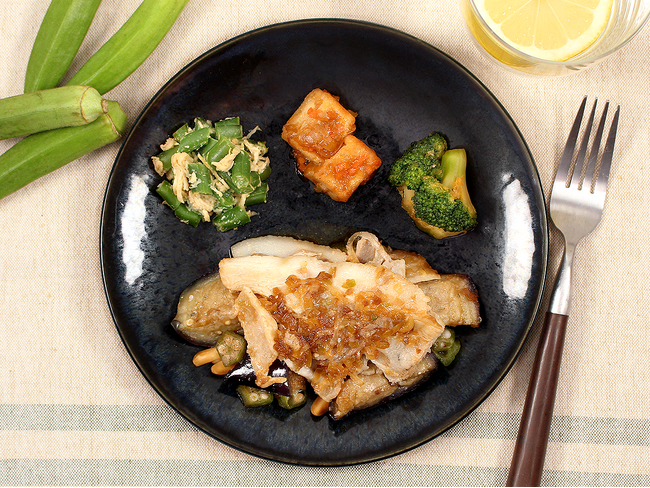 こってりピリ辛好き必見！にんにくとラー油がガツンと効いた「香味ソースの雲白肉」がナッシュから新発売
