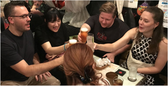 【アサヒビール×テーブルクロス×スナック横丁】3社共創で訪日外国人向けの新たなナイトツアーを7月1日開始