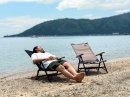 海辺でくつろぐ 海辺でくつろぐ