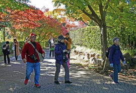 各自で写真を撮りながら街歩き