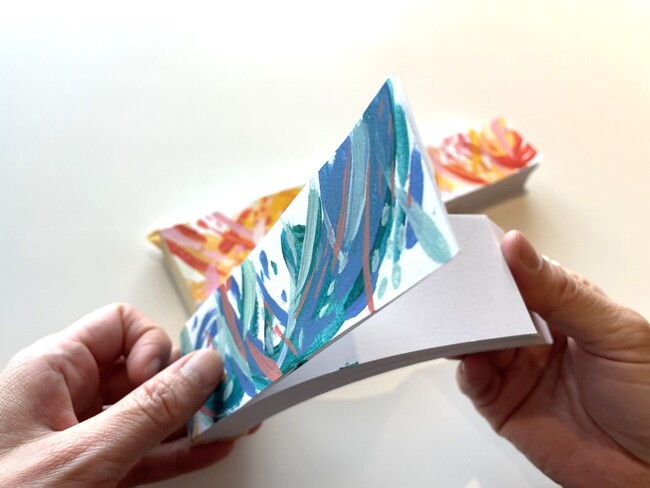 製本工程で生まれる「ほんの切れ端」をアートにアップサイクル