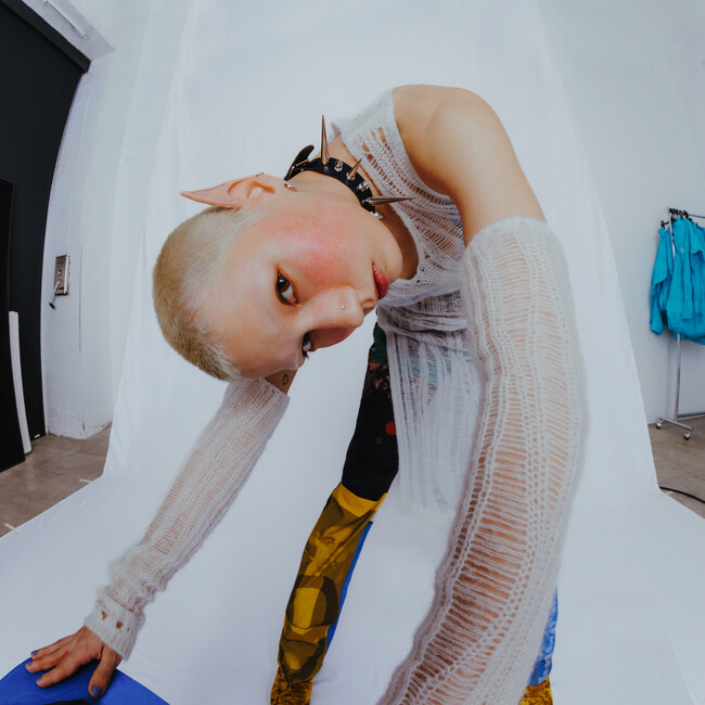 次世代エレクトロの旗を振るオルタナシンガー、SUNNY ONLY 1。全編英語詞のベッドルーム・ドラムンベース「Roller Coaster Girl」をリリース