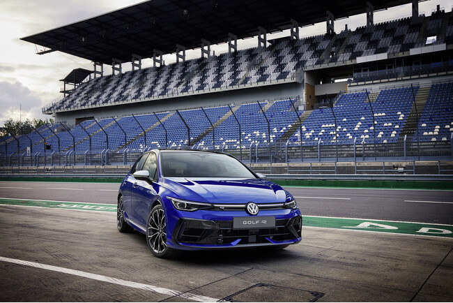 最強のゴルフ新型「Golf R」と「Golf R Variant」は出力245kW/333PSでワールドプレミア