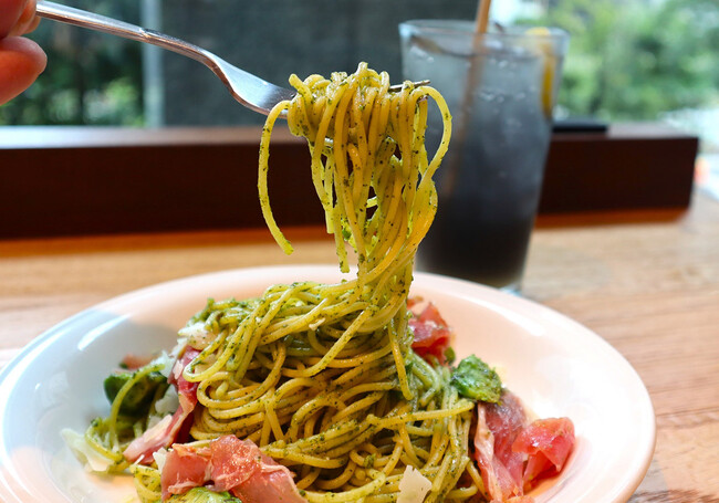 約8割！パスタは家で作って食べるもの！？最も好きなパスタソースやパスタを食べる時間帯について男女200人に聞きました！