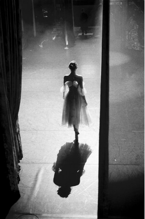 アイデムフォトギャラリー[シリウス]　Mathieu Rouaux　写真展「Backstage of the Royal Danish Ballet」期間：2024年7月4日(木）～7月10日（水）