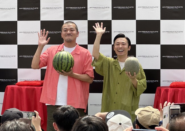 【イベントレポート】あみアウトレット15周年記念　茨城出身お笑いコンビ「カミナリ」のトークイベント「スイカ VS メロン 対決」開催