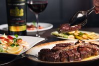 本場NYの極上熟成肉ステーキを大阪でも！7月31日(水)「ベンジャミン ステーキハウス」が大阪梅田「ＫＩＴＴＥ大阪」5階にオープン