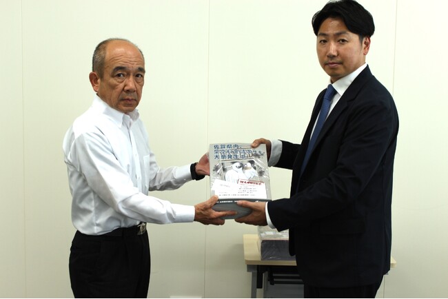 株式会社ストアフロント、佐賀県へ特殊詐欺被害防止啓発チラシ2万枚を寄贈
