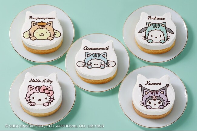 ねこのかぶりものがキュートなオリジナルイラストで発売！ 「ねこねこ」×サンリオのキャラクターのコラボ限定“ねこ型”ケーキが7月16日（火）より公式オンラインストアをはじめ、ピネードにて新登場！