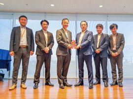 写真(1):Best Partner Award授賞時の集合写真 写真(1):Best Partner Award授賞時の集合写真