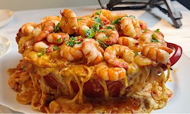 大食いYouTuberえびまよさん、武士飯さん、MAX鈴木さん、ぞうさんぱくぱくさんがご来店！でか盛りメニューを実食！Youtubeで公開、話題沸騰中のメニューとは!?