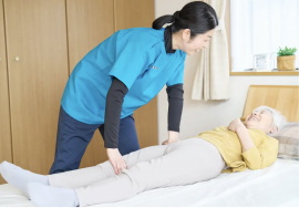 利用者に一人一人に合わせた施術を心がけます。 利用者に一人一人に合わせた施術を心がけます。