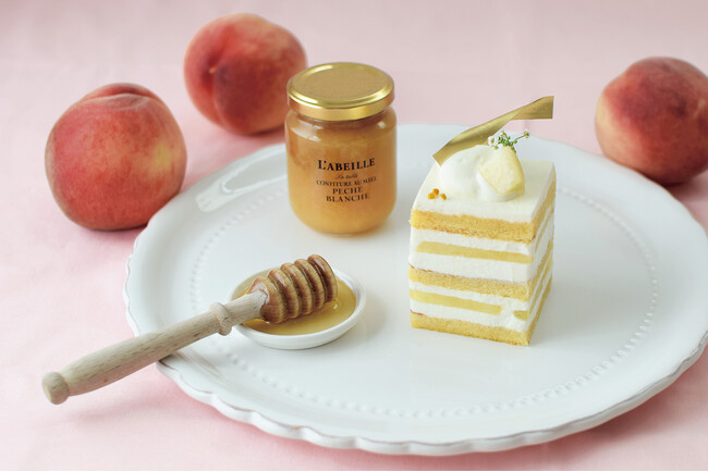 【L'ABEILLE】フルーティーな白桃とミルキーな味わいのホワイトクローバーはちみつの組み合わせ！「白桃コンフィチュール＆スイーツ」