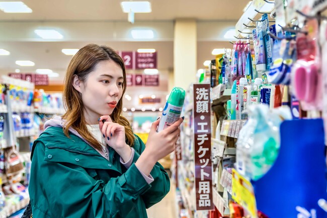 化粧品購入時に確認すること、価格の次に成分