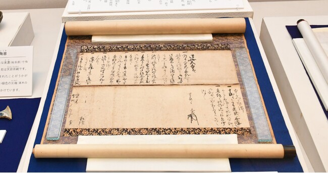 高槻市立しろあと歴史館の新たな常設展示コーナー「芥川城と三好一族」が人気