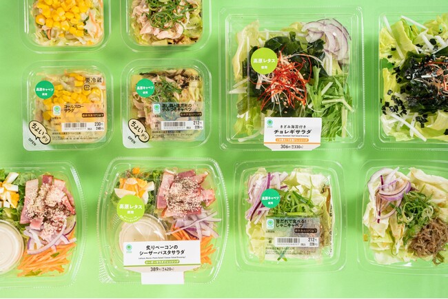 旬の野菜を味わう「よりどりサラダ」　みずみずしい高原キャベツ・高原レタスを使った商品5種類を発売！～サラダ・ちょいデリ購入で次回使える50円引きクーポンがもらえる～