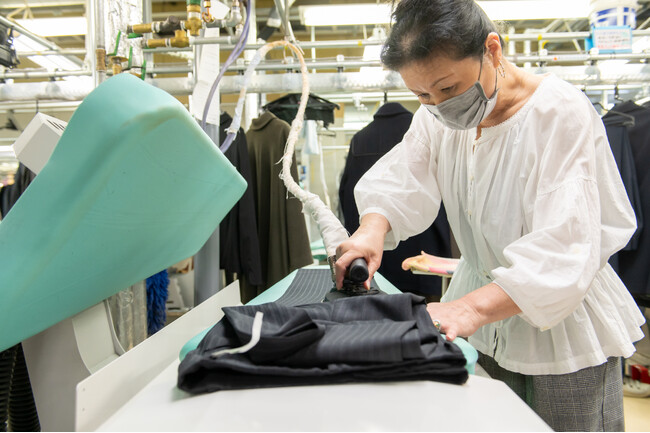 兵庫を代表する企業100選に、おせっかいな宅配クリーニングのリナビスが選出！