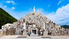 “日本で最も高いお墓の供養塔”に和歌山県のお墓の供養地「咲楽縁」が認定され8月31日まで永代供養料を特別価格で提供