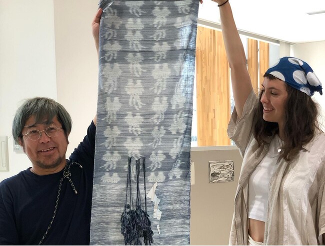 ニューヨーク在住のアーティスト３人が1ヶ月で伝統的工芸品、久留米絣の技（わざ）を学ぶ