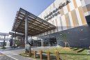 ゆめが丘ソラトス外観（下飯田駅側入口）