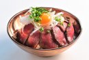 ▲「Donna」の『淡路牛のローストビーフ丼』 ▲「Donna」の『淡路牛のローストビーフ丼』