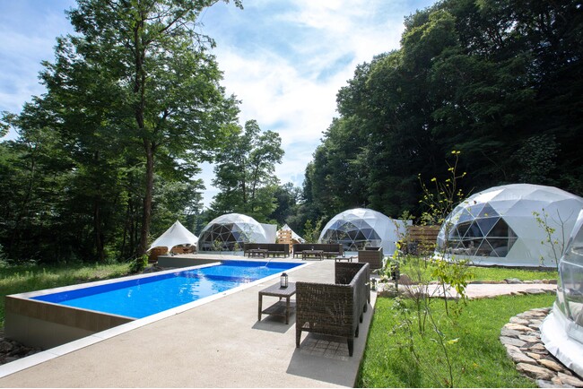 最高のリトリートを体験できる THE FIVE RIVERS FINE GLAMPING 群馬 白沢　夏がきた！7月6日森のプール開きスタート　プールを大満喫できる連泊プランも予約開始