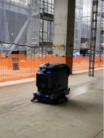 【国内建設業界初導入】大成建設がケルヒャーの床洗浄ロボット「KIRA B 50」で現場の清掃作業の負荷軽減を実現