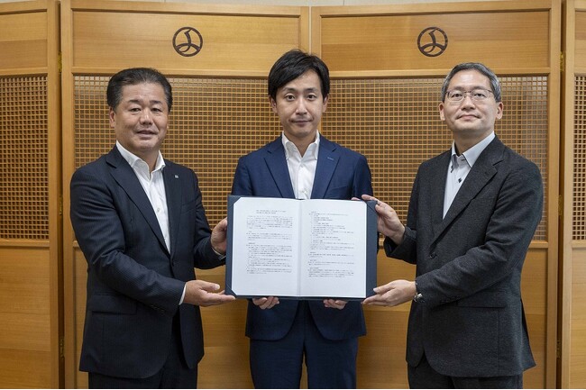 ペロブスカイト太陽電池を用いた建材一体型太陽光発電の実証実験および「2050ゼロカーボンちよだ」実現に向けた千代田区、Akiba.TVとの連携協定について