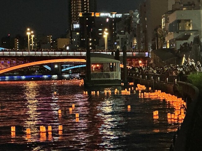 令和6年8月10日開催　　　　　　　　　　　　　　　　　　　　　　家族と一緒に自分の手でとうろうを流せる「隅田川とうろう流し」　とうろうのインターネット事前販売を開始