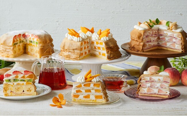 【Afternoon Tea LOVE&TABLE】みずみずしい白桃×もちもちクレープを楽しむ、この時期だけの「白桃のミルクレープ」や、マンゴーを贅沢に重ねたミルクレープを発売