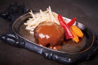 WDIのECショップ「#On The Dish」老舗すき焼き店「ちんや」の特製和牛ハンバーグの販売を開始