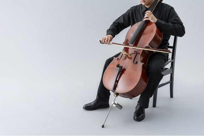 チェリストが考えた、チェロの安定感を向上させるおもり「Pesante(ペザンテ)」を発売。