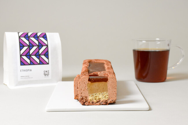 Minimalよりコーヒーを使った特別なガトーショコラ登場。コーヒーゼリーをトッピングした、代々木上原店5周年限定ガトーショコラ7月13日発売