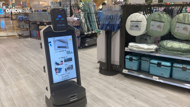 OrionStar Roboticsの最新型マーケティングロボットLuckiBot Plusが日本市場上陸一ヶ月、実証実験とともに製品スペック強化を行い