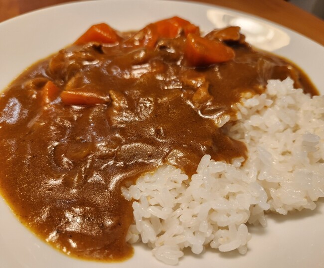 「カレーライス物価」が急上昇　カレー1食分の費用323円、過去10年で最高　「カレーライス物価指数」は前年同月比8.3％上昇、12カ月連続プラス