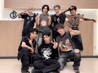 【MUSIC ON! TV（エムオン!）】“Stray Kidsのいとこ”今年1月にデビューした話題の7人組ボーイズグループALL(H)OURSカムバックを記念した初の冠番組エムオン!で2ヶ月連続オンエア！＜#1＞は7/29(月)夜10時～放送！