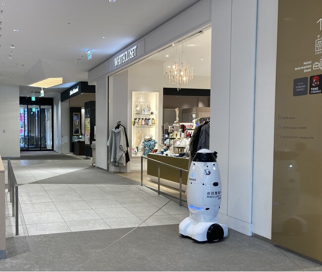 COCONO SUSUKINO（ココノ ススキノ）にて警備ロボット「SQ-2mk2」による実証実験を実施