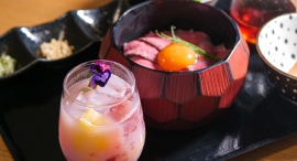 【7/12〜】「COREDO室町1」4階にて「モネ&フレンズ・アライブ」と「サケリスト」のコラボドリンクを発売 【7/12〜】「COREDO室町1」4階にて「モネ&フレンズ・アライブ」と「サケリスト」のコラボドリンクを発売