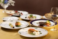 【万平ホテル】メインダイニングルーム、リニューアル&予約開始