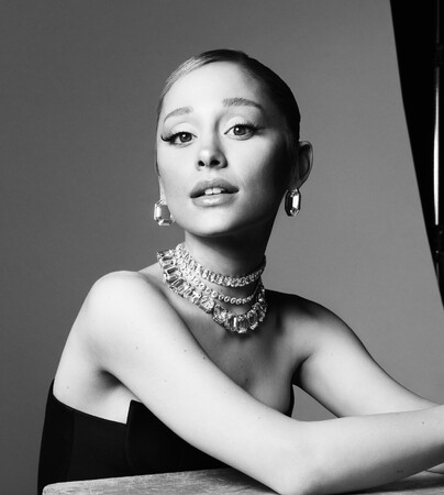 Swarovskiがアリアナ・グランデをグローバルのブランド・アンバサダーに起用