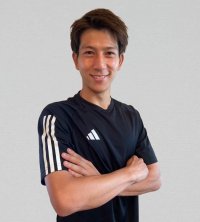 英語コーチング「TORAIZ（トライズ）」ドイツ 1.FC ニュルンベルク所属のプロサッカー　奥抜 侃志選手にアスリート向け英語学習プログラムを提供