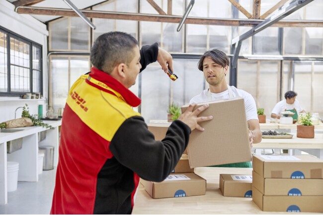 DHL、デジタルツール強化でスモールビジネスの海外事業展開をサポート
